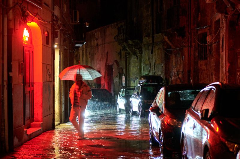 f8301   rene linnebjerg   red light