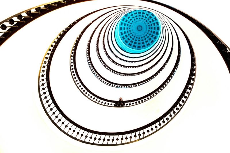 f7004 nicolai godvin   circle blue