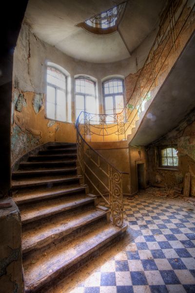 f5008   finn nielsen   staircase lychern